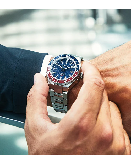 Citizen Series 8 - 880 GMT Automatic - Blue Dial - Image 3